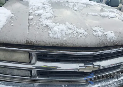 1999 Chevrolet Suburban 1500 from USA, damaged, VIN 1GNFK16R5XJ494903